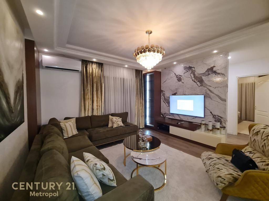 APARTAMENT 2+1+GARAZH PER SHITJE
