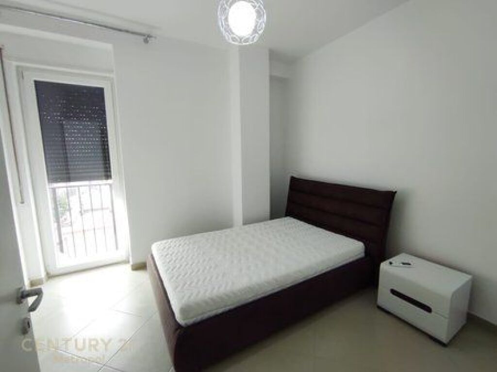 🏡 APPARTAMENTO IN VENDITA A 21 DHJETORI – VICINO ALL'INGEGNERIA