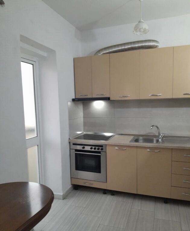 Qera | Apartament 1 + 1 | Rruga Bardhyl | 380 €/muaj