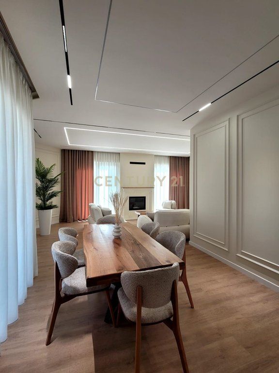 🏡 Villa di lusso in affitto a Green Valley – Privacy, spazio e comfort in una delle zone più richieste di Tirana.