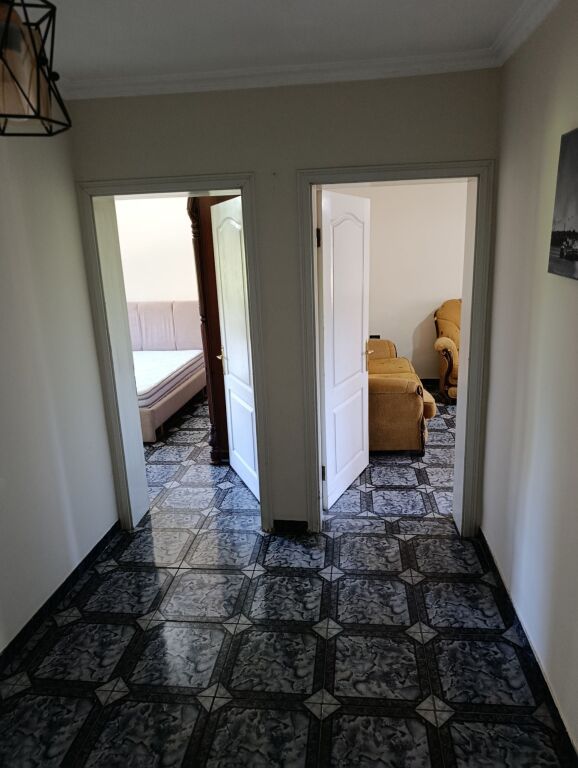 Affitto | Apartament 2 + 1 | Shkolla Bashkuar | 400 €/mese