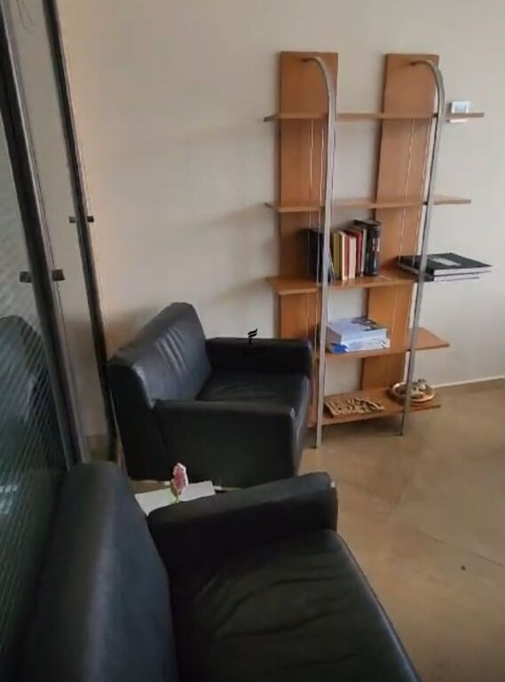 OFFICE FOR RENT 228 M2 CENTER 4,100 EURO FH-86352