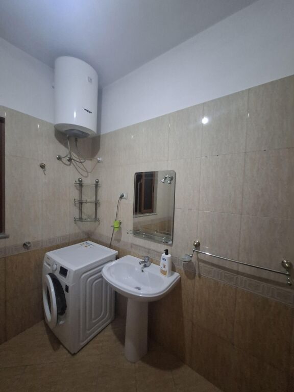 AFFITTASI 1+1 CASA PRIVATA ASTIR 400 MILA LEKE
