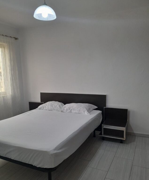 Qera | Apartament 1 + 1 | Rruga Bardhyl | 380 €/muaj