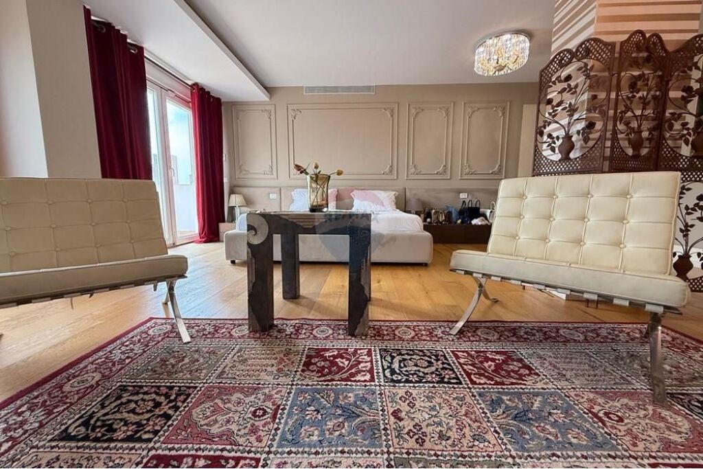Penthouse Ekskluziv për Shitje – Luks, Arkitekturë Bashkëkohore dhe Panoramë 360° mbi Tiranën