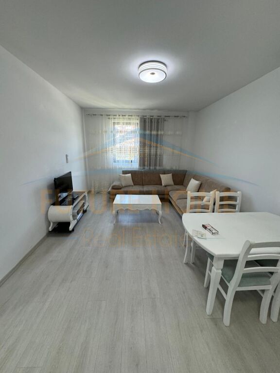 qera apartament 1+1unaza e re tirane.
