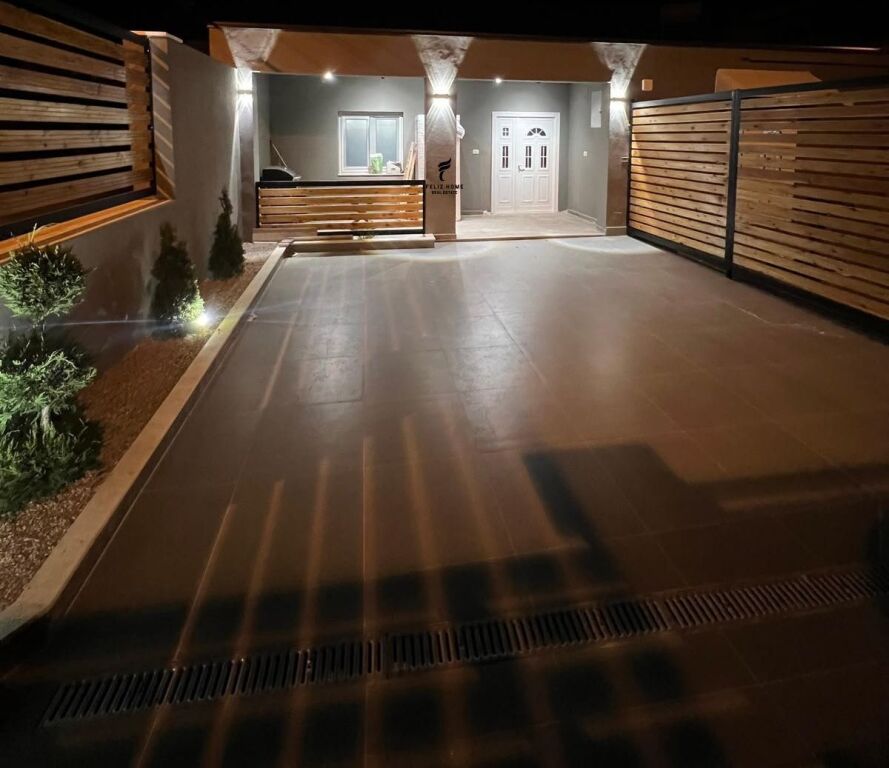 SHITET SHTEPI PRIVATE 1 KATESHE RRUGA DON BOSKO 175.000 EURO FH-86347
