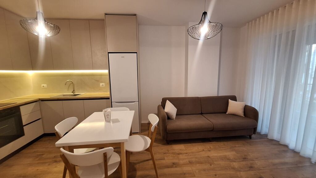 🔹Jepet apartament 1+1 prane Gener 2 , Spak, rruga Jordan Misja. 🏢I sapo mobiluar, i pa banuar me pare  
