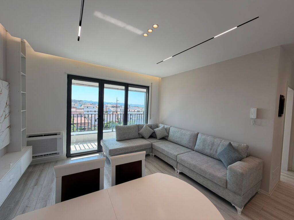 📣 AFFITTO SUPER Appartamento 1+1 con posto auto 📍 Via Jordan Misja, Vicino al Complesso Ndregjoni ✨