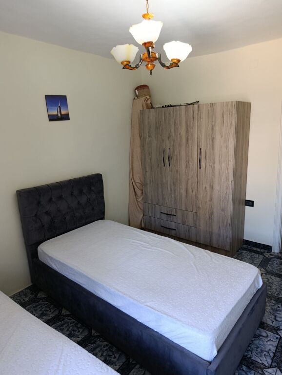 Affitto | Apartament 2 + 1 | Shkolla Bashkuar | 400 €/mese