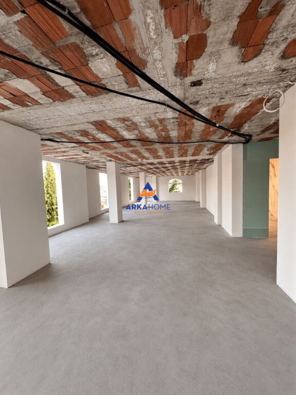 LOCALE COMMERCIALE / UFFICIO IN AFFITTO 1000M2 "SAUK" 10.000 EURO