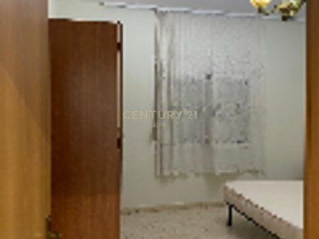 Jepet me qira apartament 1+1 – Rruga Jordan Misja, Tiranë