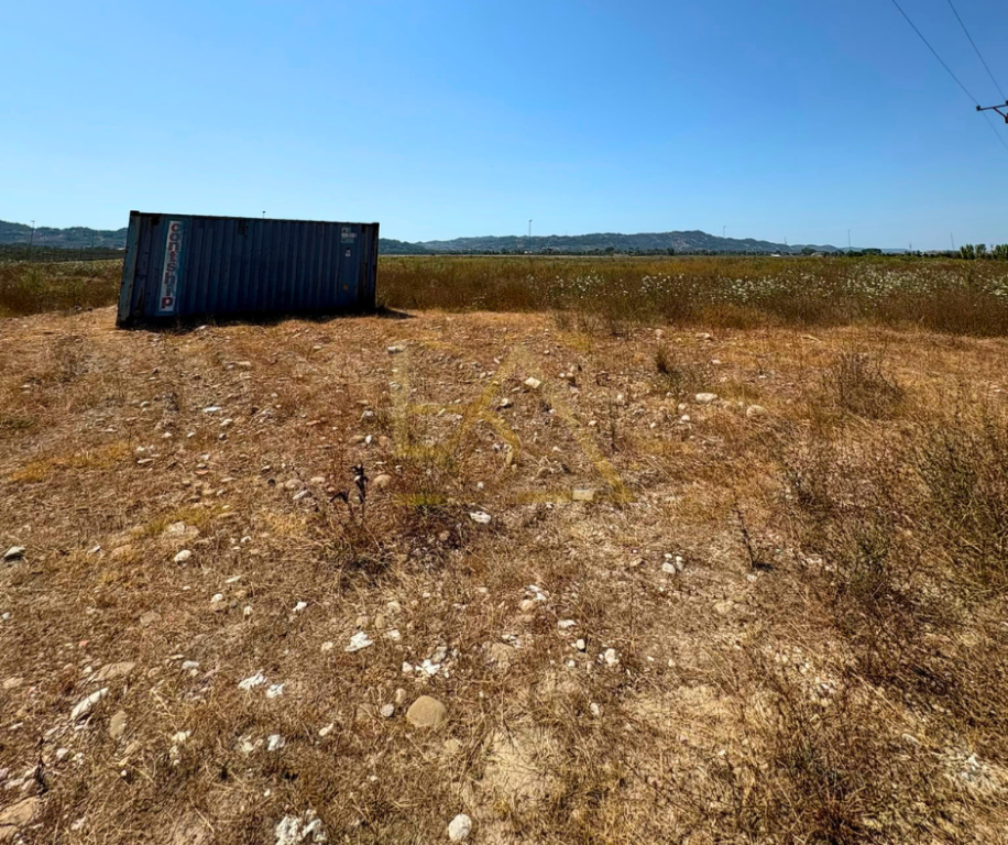Tokë për Shitje – Valias, Pranë Aeroportit, Tiranë