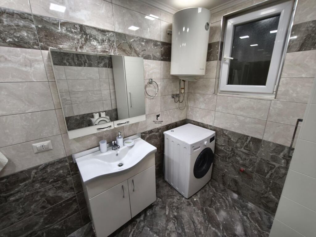 APARTAMENT ME QERA 1+1 RRUGA E DURRESIT 50.000 LEKE FH-86322