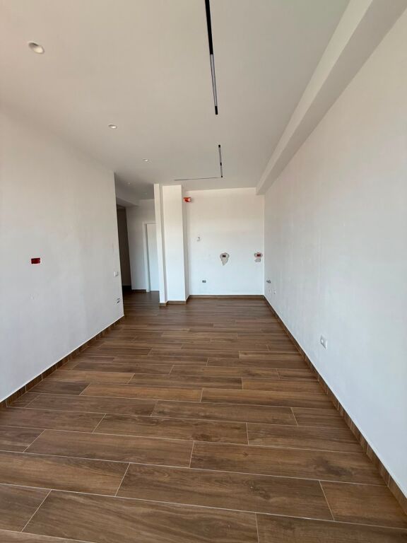 Jepet me qera apartamnet 1+1 perballe American 3