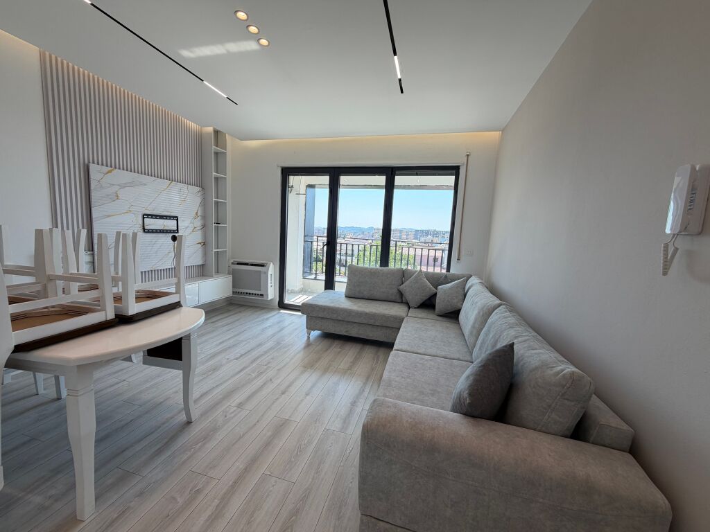📣 SUPER RENT Apartment 1+1 with parking spot 📍 Jordan Misja Street, Near Ndregjoni Complex ✨   🏢 New Building  🪜 4th Floor  (With Elevator)  🛋️ Fully Furnished  ✅ Never Lived In Before   💶 Price 70,000 Leke/Month