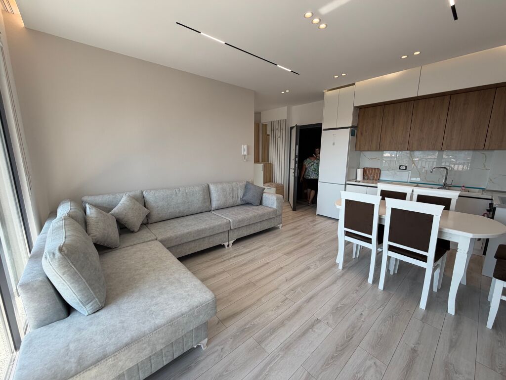 📣 SUPER RENT Apartment 1+1 with parking spot 📍 Jordan Misja Street, Near Ndregjoni Complex ✨   🏢 New Building  🪜 4th Floor  (With Elevator)  🛋️ Fully Furnished  ✅ Never Lived In Before   💶 Price 70,000 Leke/Month