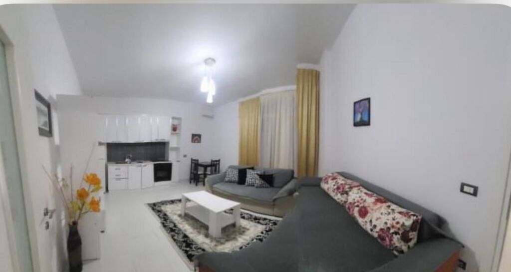 Appartamento 1+1+1 con Balcone in Affitto
