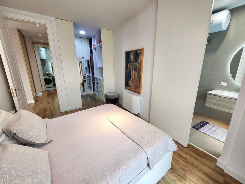 ME QERA: Apartament Luksoz 2+1+2WC | 110 m² | Park Gate – Rruga e Elbasanit / Ambasada Amerikane || 150,000 Leke/Muaj