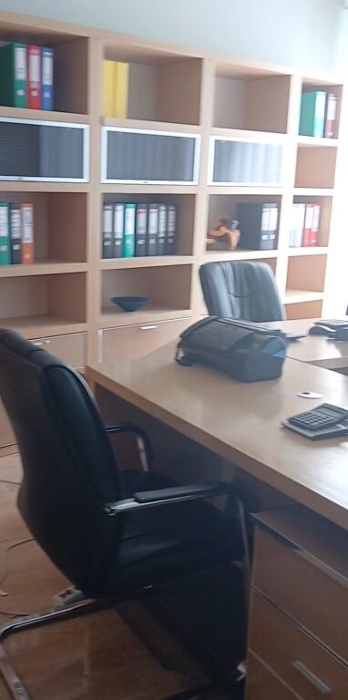 Qera | Ambjent Biznesi | Air Albania | 700 €/muaj