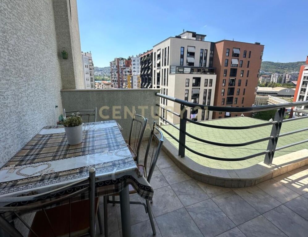 Apartament 2+1+2+Studio per Shitje
