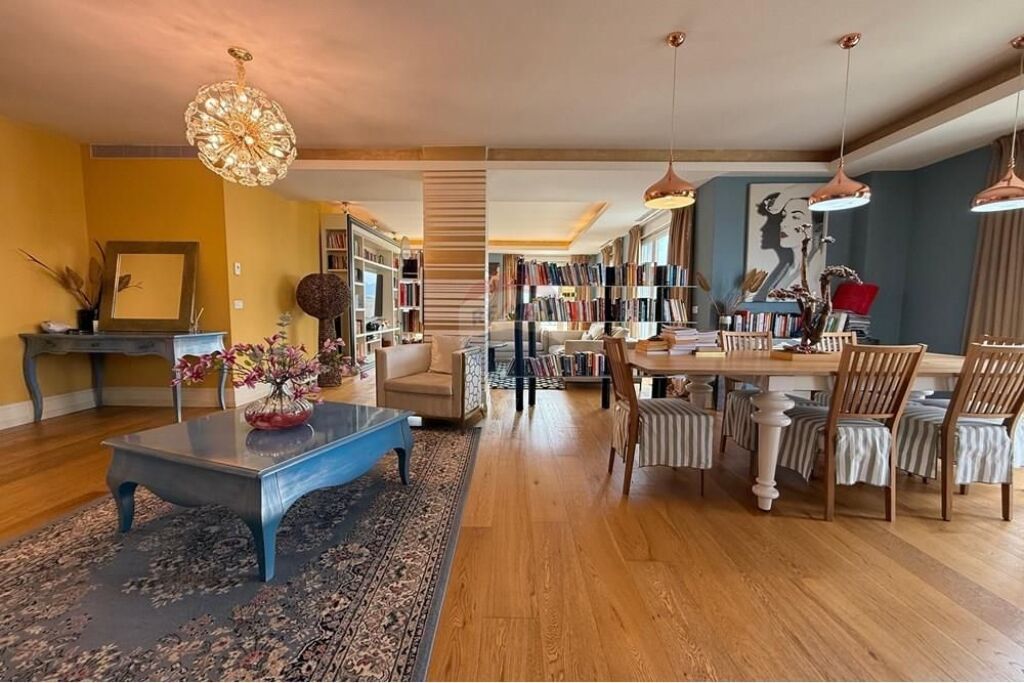 Penthouse Ekskluziv për Shitje – Luks, Arkitekturë Bashkëkohore dhe Panoramë 360° mbi Tiranën