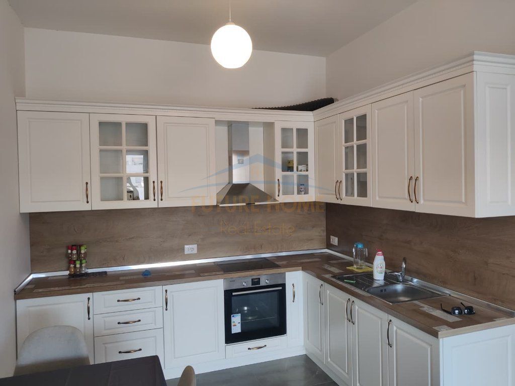 Qira, Apartament 1+1, Square 21, Rruga e Kavajës, Tiranë.