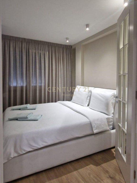 Apartment 1+1 for rent in the heart of Blloku, Libri Universitar.  