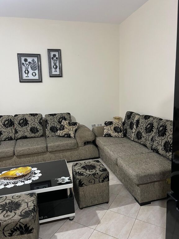 Jepet me qira 2+1+1 Astir Bar Artisti 45.000 leke