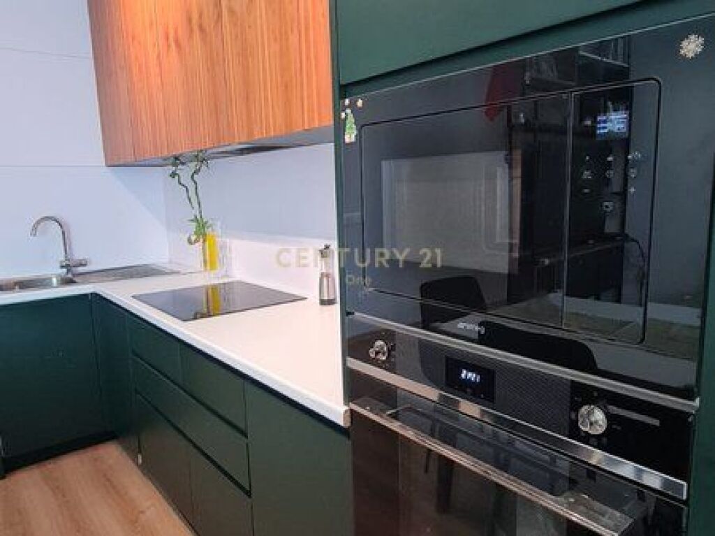 Shitet Apartament 2+1 – Rruga e Elbasanit, Tiranë