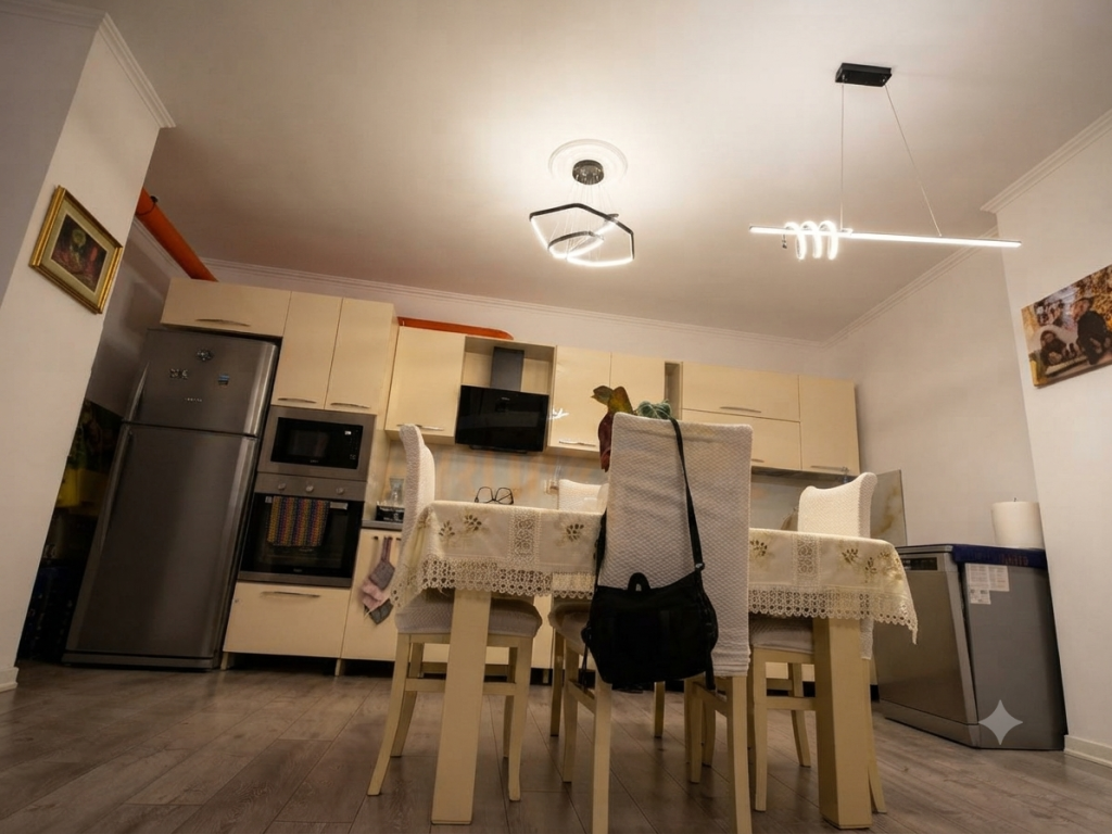 Shitet, Apartament 2+1, Pallatet Cabej, Misto Mame