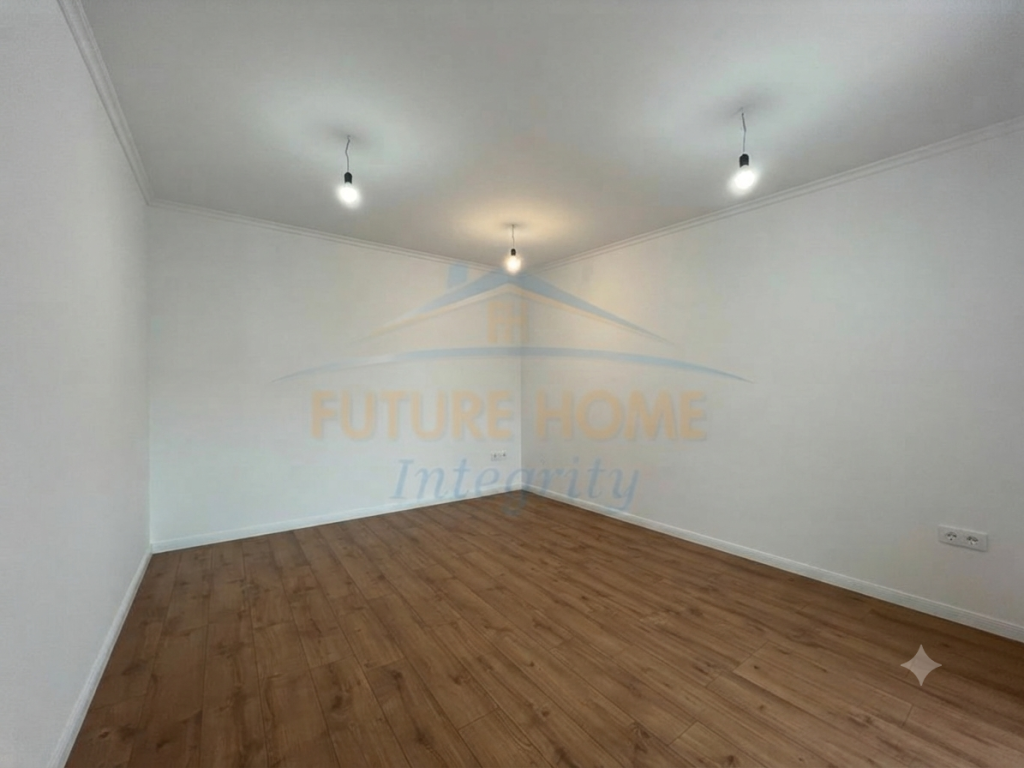 Shitet, Apartament 1+1, Shkolla e Kuqe, Tiranë.