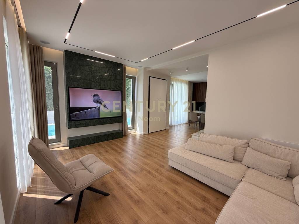 Villa with private pool for rent – Dry Lake