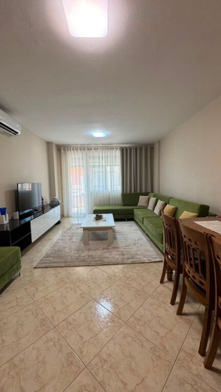 Apartament 2+1 me qira prane 21 Dhjetorit