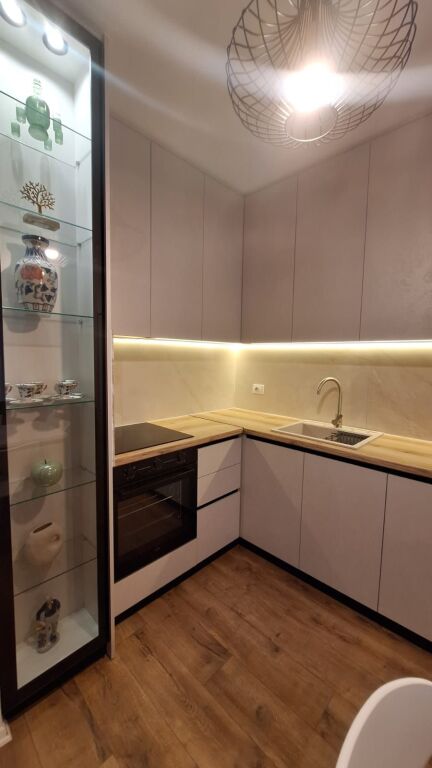 🔹Jepet apartament 1+1 prane Gener 2 , Spak, rruga Jordan Misja. 🏢I sapo mobiluar, i pa banuar me pare  