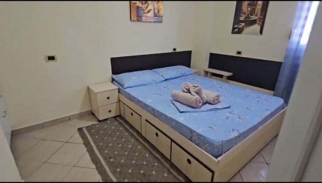 Rent | Shtëpi private 1 + 1 | Rruga 5 Maji | 420 €/month