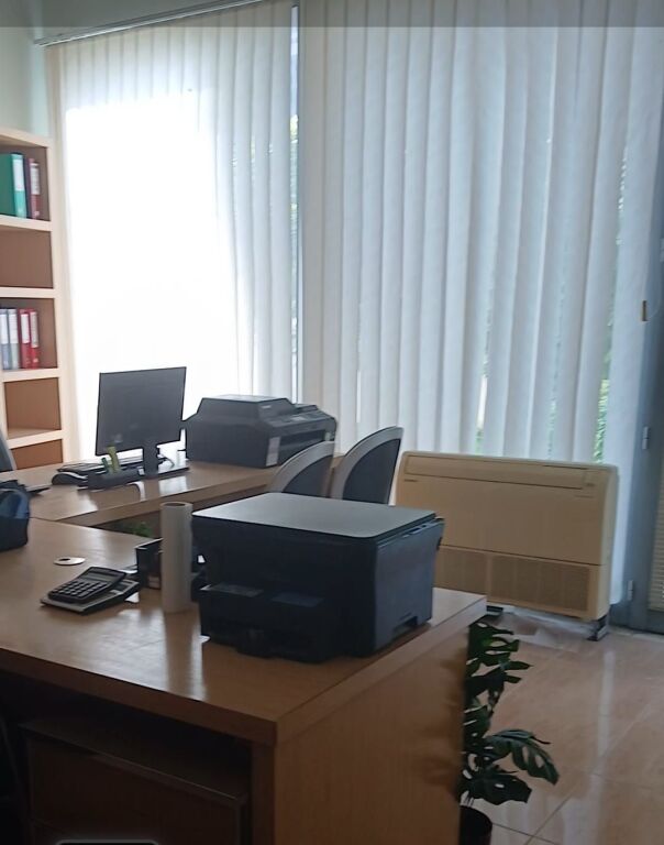 Qera | Ambjent Biznesi | Air Albania | 700 €/muaj