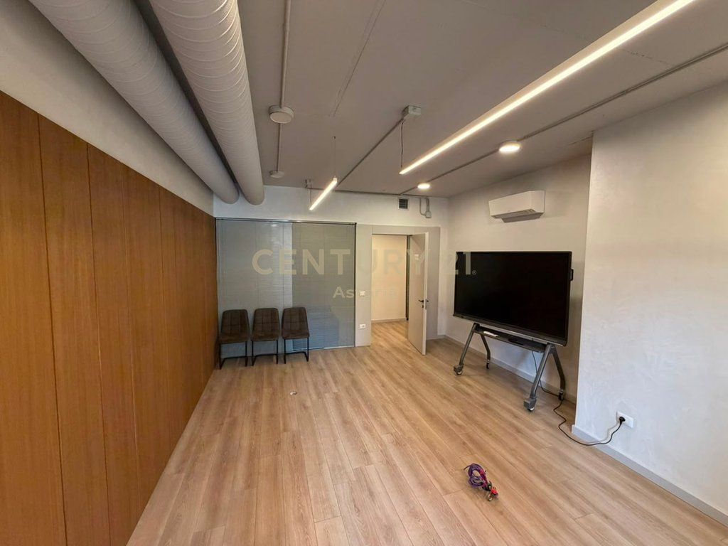 AMBIENTE ELITARIO IN VENDITA IN LION RESIDENCE – IDEALE PER UFFICI, RESIDENZA E INVESTIMENTO