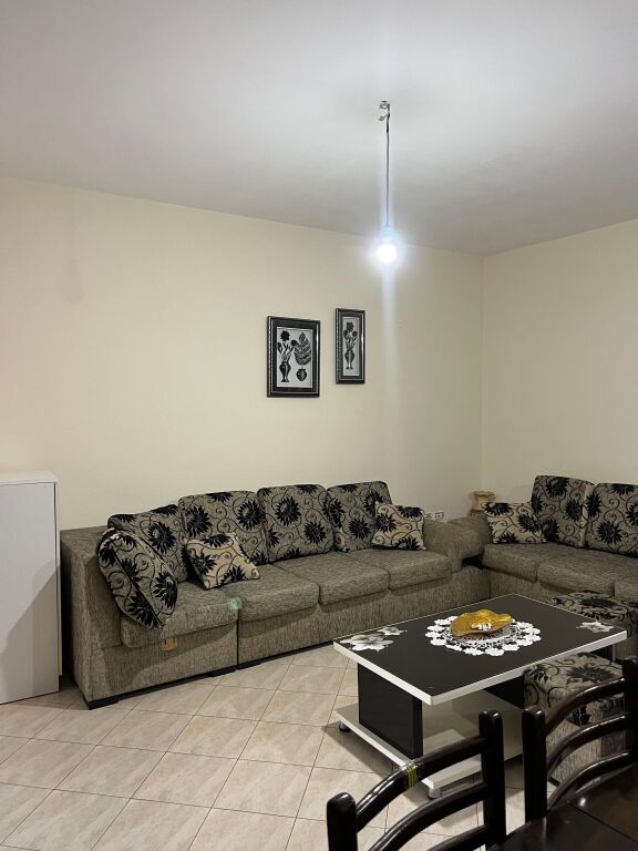Jepet me qira 2+1+1 Astir Bar Artisti 45.000 leke