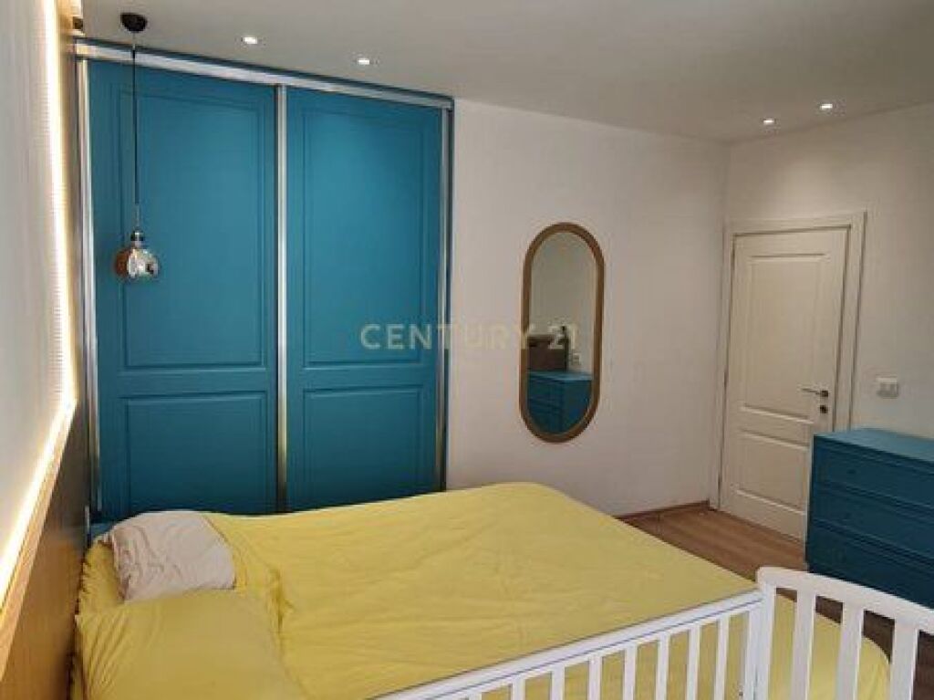 Shitet Apartament 2+1 – Rruga e Elbasanit, Tiranë