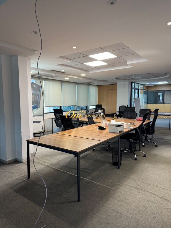 OFFICE FOR RENT, BOULEVARD OF THE MARTYRS OF THE NATION  