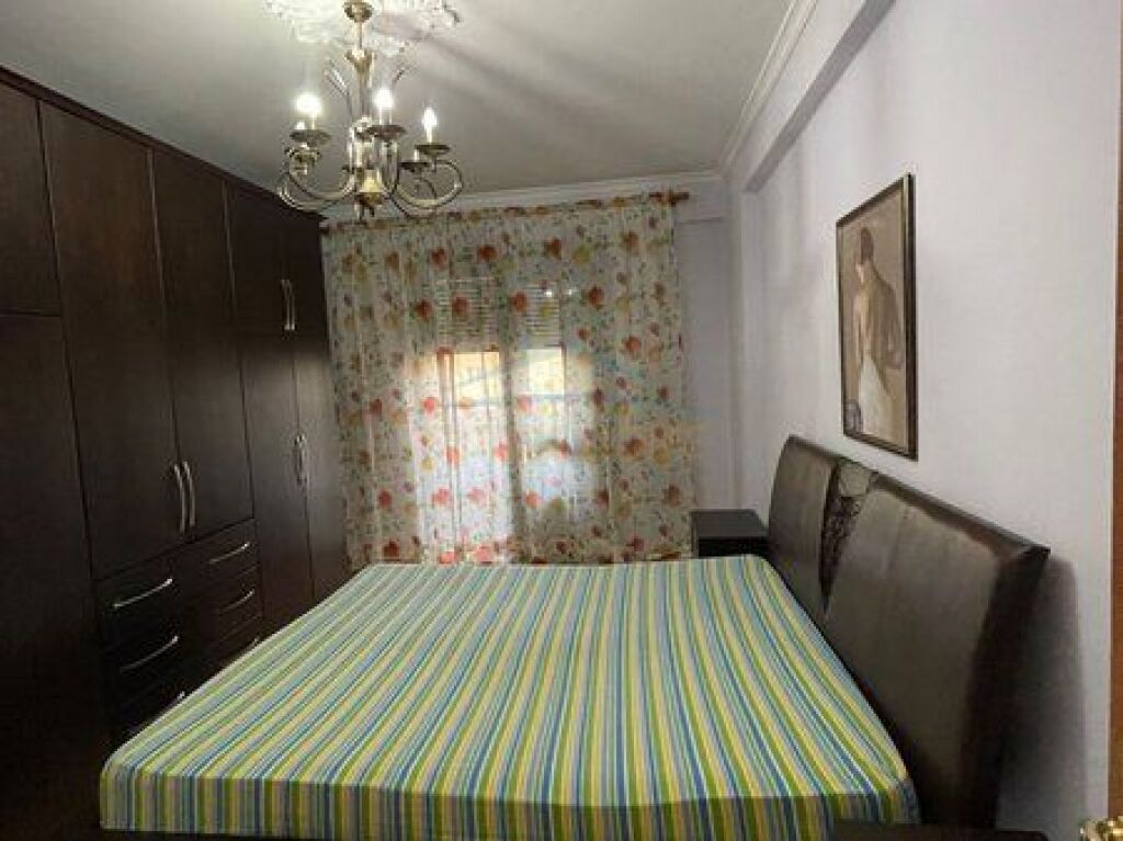 Affitto, Appartamento 2+1+2, Via 5 Maggio, Tirana