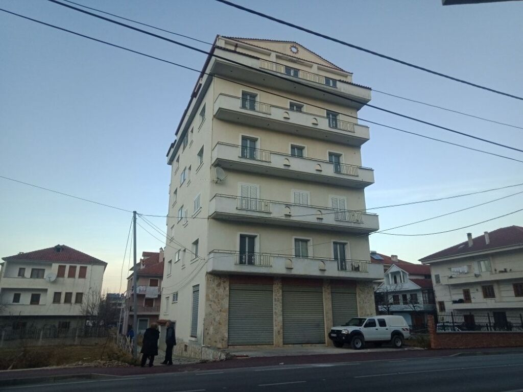 Shitet Apartament 88 m² në Rrugën e Volorekës, Pogradec – 73.000 €