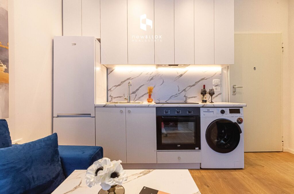 🏠 IN AFFITTO: Appartamento 1+1 📍Ali Demi (Residenza MANGALEM) – 40.000 Lek/Mese – Anno di Costruzione: 2022 – 4° Piano – 39 m² – Arredato da un Architetto 🔥