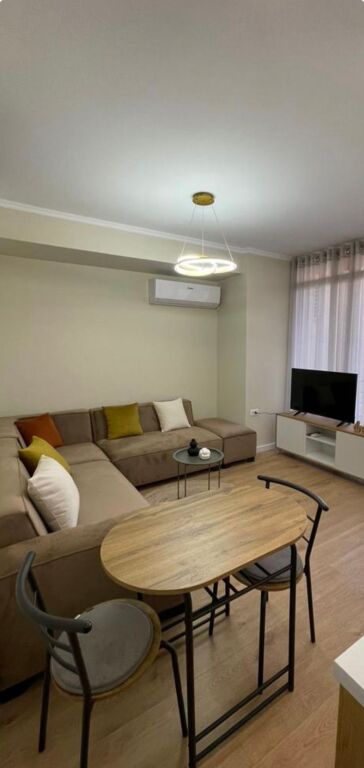 Super apartament me qera 1+1 Astir te Vila L