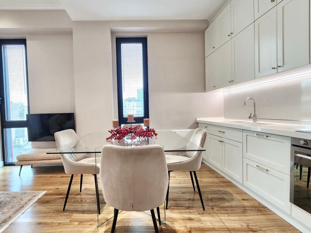 ME QERA: Apartament Luksoz 2+1+2WC | 110 m² | Park Gate – Rruga e Elbasanit / Ambasada Amerikane || 150,000 Leke/Muaj