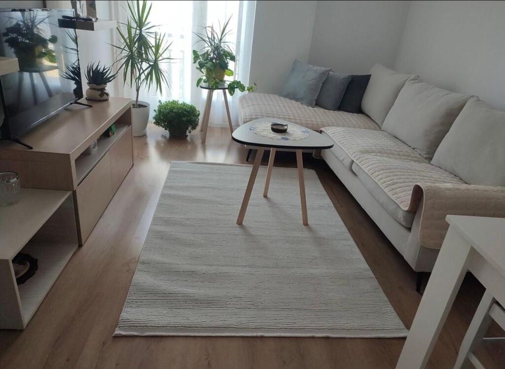 Jepet me qera 2+1 RR. E DIBRES MINISTRIA E MBROJTJES 650 MIJE LEKE