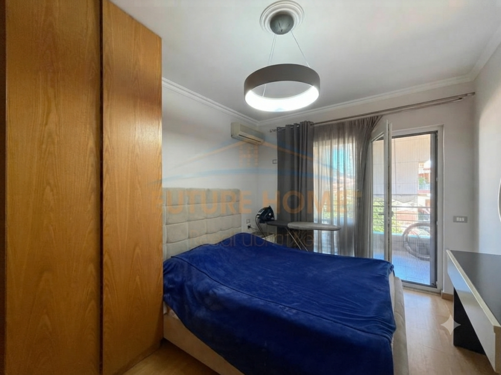 Shitet, Apartament 2+1+2+Depo, Kompleksi "Kika 1", Komuna e Parisit.