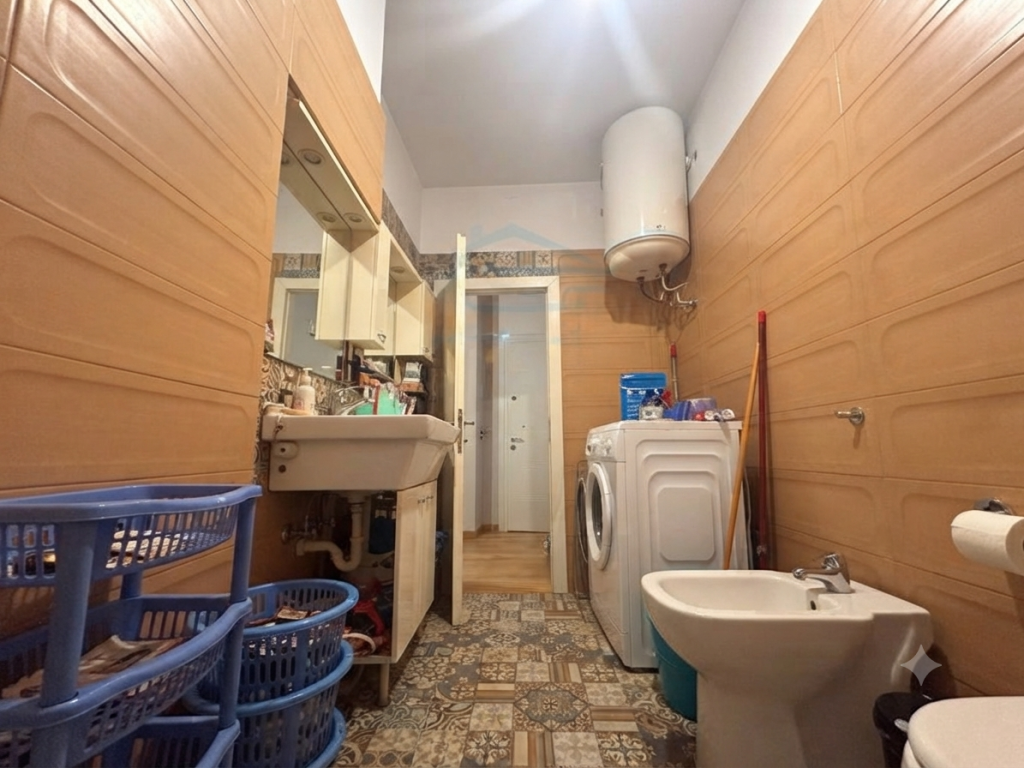 Shitet, Apartament 1+1, Unaza e Re, Tiranë