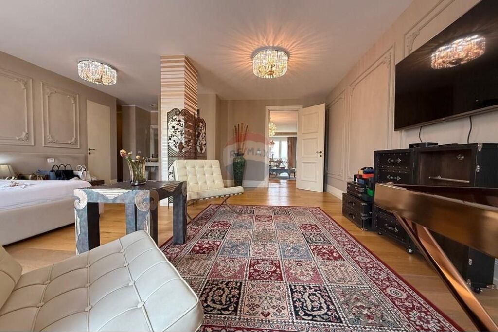 Penthouse Ekskluziv për Shitje – Luks, Arkitekturë Bashkëkohore dhe Panoramë 360° mbi Tiranën